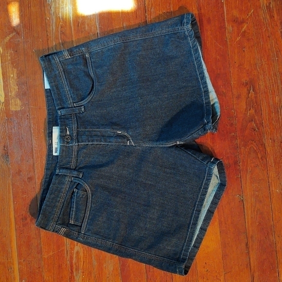 Levi's Dark Wash Jean Shorts Sz 12 - Picture 1 of 9